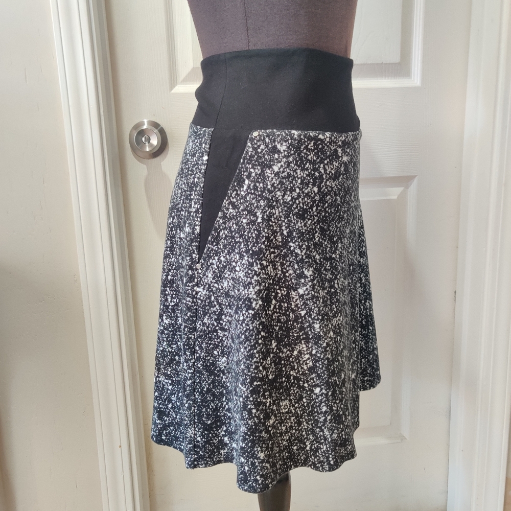 Kenneth Cole Rayon pockets Skirt